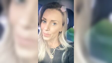 金髪の金持ちがアナルセックスをしている動画がネットに流出