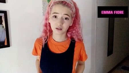 ベビーシッターが僕のチンポをしゃぶって、僕は彼女の口の中に射精する POV