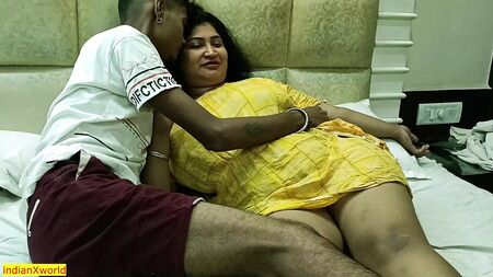 インドの美しい義理の妹とのセックス！ インドの家族内セックス