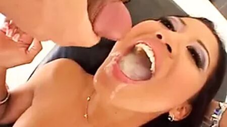 リリー・タイが4発を飲み干す