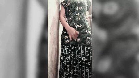 パート1 ヒンディー語のセックス電話、彼氏とのエッチなチャット、インドのデシ系ガール、リヤ