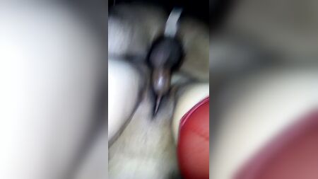 車の中でAMをどうやって犯すか、ご覧ください