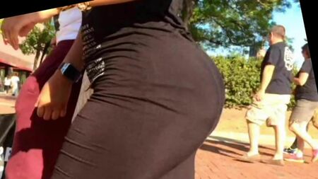 黒人美女の巨乳が、その「舐め放題」の特権を手にした！