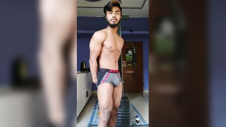 ジム通いのデシ系男子
