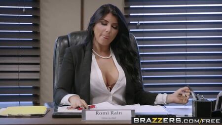 Brazzers - 『Big Tits at Work - Pressing News』 R主演シーン