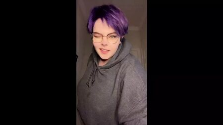 CHAFOXY（巨乳で、お尻もさらに大きな女性）
