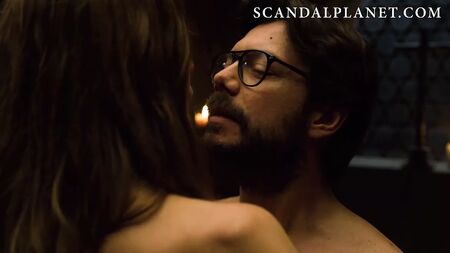 ScandalPlanet.Com でのイツィアル・イトゥノのヌード＆セックス・コンピレーション