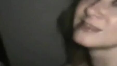 本物のブロンド素人、グローリーホールの痴女