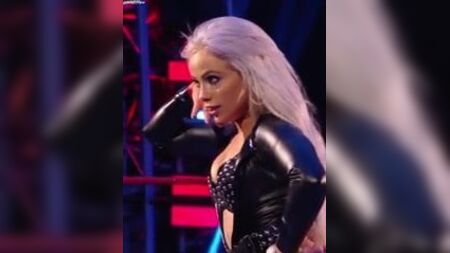 WWE - セクシーなリヴ・モーガン