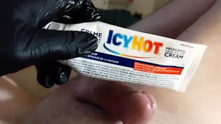 アイシーホットクリームを使ったマッサージ