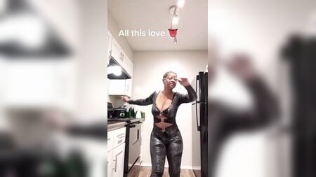 ボディスーツ 黒人熟女