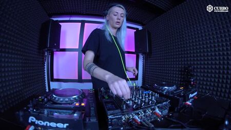 ヌーシャ - Live @ Cubbo Headquarter 2019