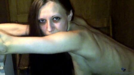 ロシアの幸せな夫が風呂で全穴を犯される痩せた妻を撮影 (Russian porn anal blowjob sexwife pornoanal )