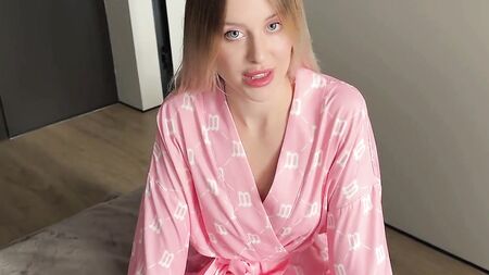 若い継母が義理の息子に人生とセックスを教える