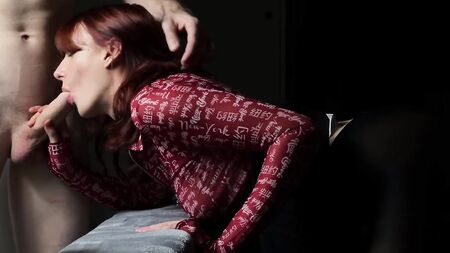 赤毛の売春婦はハードセックスが大好き
