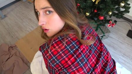 クリスマスのために濡れたマンコを精液で満たす