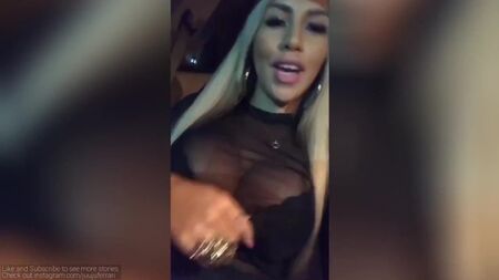 2017-08-19に撮影されたジュジュ・フェラーリのInstagramとSnapchatのストーリーをまとめたもの
