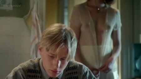 マリカ・ラーゲルクランツ ヌード - すべては公平に (Lust och fägring stor, 1995) HD 720p Watch Online / Marika Lagercrantz - Blooming Time
