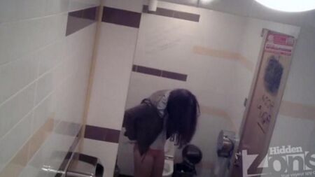 女性のトイレのカメラ