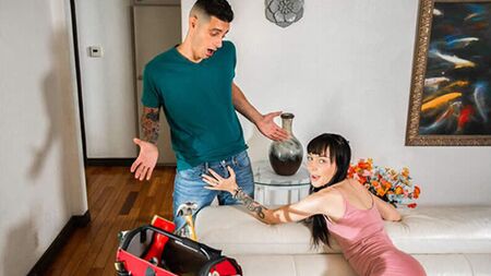 私のコックはあなたの口に向けられています！