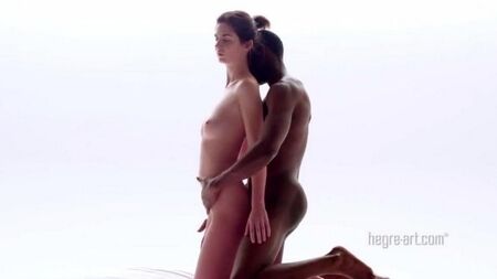 浸透せずに黒人男性とのマッサージとセックスの例