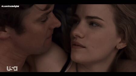 ウィラ・フィッツジェラルド、マーロ・ケリー、ヘリゼン・F・グアルディオラ - 『Dare Me』（2019）第1シーズン第4話 HD 1080p ヌード？セクシー！オンラインで視聴