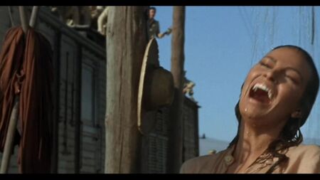 ラケル・ウェルチ ヌード - 『100ライフルズ』（1969年）