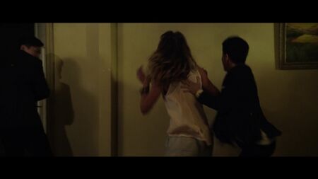 ドーン・オリヴィエリのヌード - Darc (2018) HD 1080p オンライン視聴