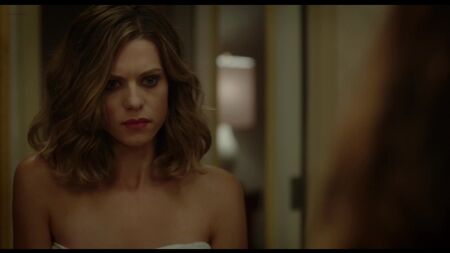 リンジー・フォンセカのヌード - 『The Escort』（2015）HD1080p Web-DL オンライン視聴 / リンジー・フォンセカ - 『The Escort』