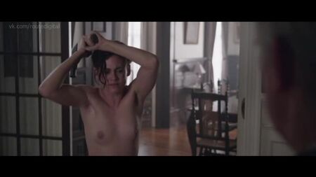 クリステン・スチュワート、クロエ・セヴィニー ヌード - 『リジー』（2018）オンライン視聴 / クリステン・スチュワート、クロエ・セヴィニー - 『リジー・ボーデンの復讐』