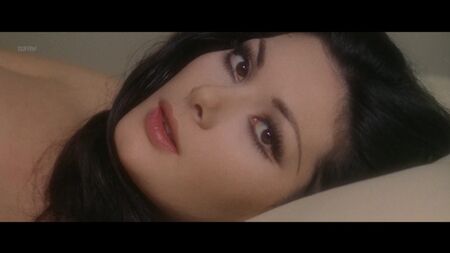 エドウィジュ・フェネックのヌード - 『闇のすべての色』（イタリア、1972年）1080p