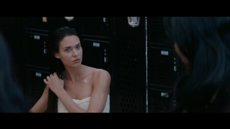 オデット・アナブルのヌード - 『ザ・アンボーン』（2009年）