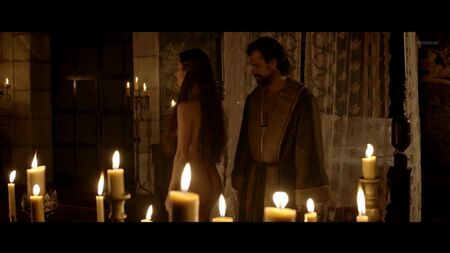 シルビア・アロンソのヌード - 『ラ・コロナ・パルティダ』（スペイン 2016年）1080p