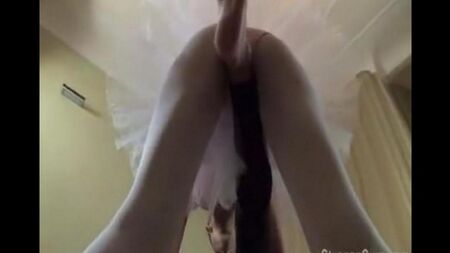 レズビアンバレリーナとストラポン