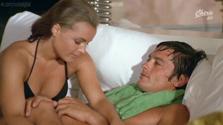 ロミー・シュナイダーのヌードシーン - 『プール』（1969年）HD 1080p オンライン視聴