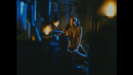 リカ・ペラレホのヌード - 『Dos Ekis』（2001年）HD 720p オンライン視聴