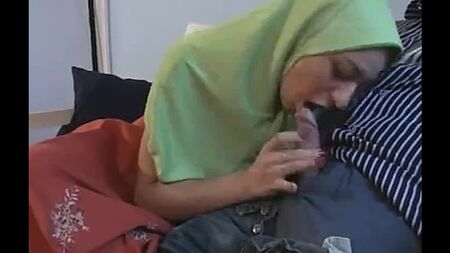 トルコ人素人ポルノ（turkish porn türk porno turk girl トルコ人女性 トルコ人ポルノ 妻や彼女を犯し、口内射精