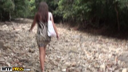 タイでのバカンス・セックスシーン、バカンス中のビキニ美女たちのセックス[POV、マンコ、あらゆるセックス、野外、アナル、ティーン、フェラチオ、ディープスロート、ゴンゾ、HDポルノ