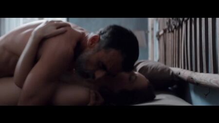 ルチア・マスキノ、ヴァレンティーナ・ベル『ヌード』－『この世に居場所のない愛』（2017年）
