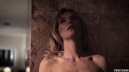 ケイシー・カルバート＆モナ・ウェールズ - マミー・モンスター [オールセックス、ハードコア、フェラチオ、ゴンゾ]