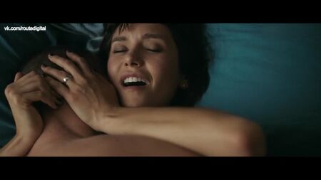 ニーナ・ドブレフ - 『ラッキー・デイ』（2019）1080p WEB ヌード？セクシー！オンライン視聴 / ニーナ・ドブレフ - 呼び出し殺し屋