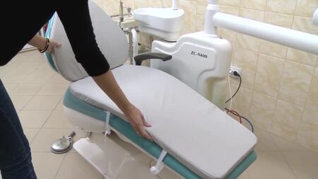 メディテックス社製 歯科用ユニット用整形外科用マットレストッパー