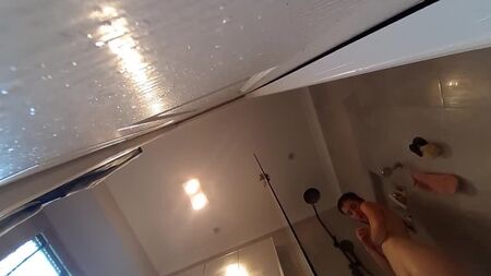 義理の妹を盗撮しているところを捕まった(720_P).mp4