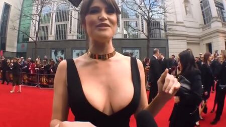 ジェマ・アータートン オナニー・チャレンジ