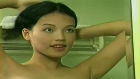 台湾の女優、シュ・チーのヌード入浴シーン ポルノ動画