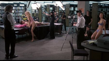 アマンダ・スウィステン、イ・ソンヒ『セクシー - 隣の女の子』（2004）1080p