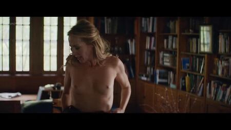 Amy Hargreaves, Olivia Luccardi, Comfort Clinton Nude - Paint (2020) エミー・ハーグリーブス、オリビア・ルッカルディ、コンフォート・クリントン - ペイント