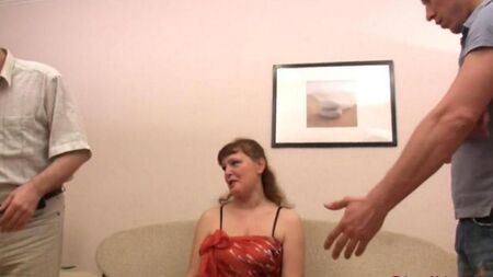 老婦人からの二重のフェラ
