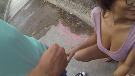 カメラの上で路上で犯された男たち