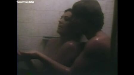 エディ・ウィリアムズのヌード - 『ドクター・ミンクス』（1975年）オンラインで視聴